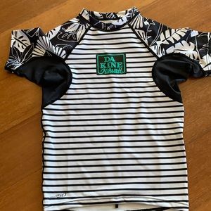 NWOT🩱🌞Girls Dakine rashguards NWOT 12